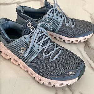 Women’s On Cloud Swift Shoes Size 7